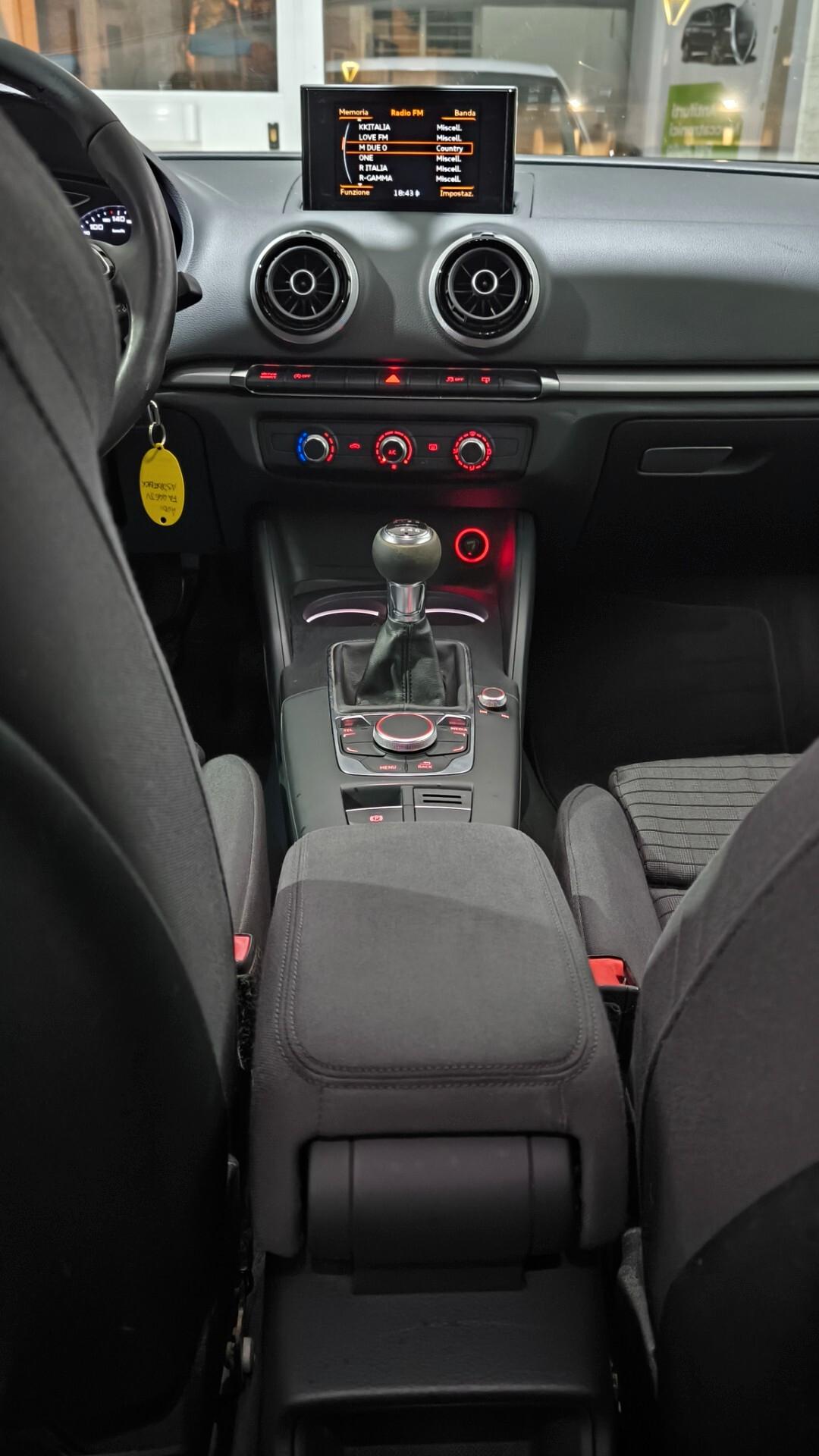 Audi A3 SPB 1.6 TDI clean diesel Business 5P