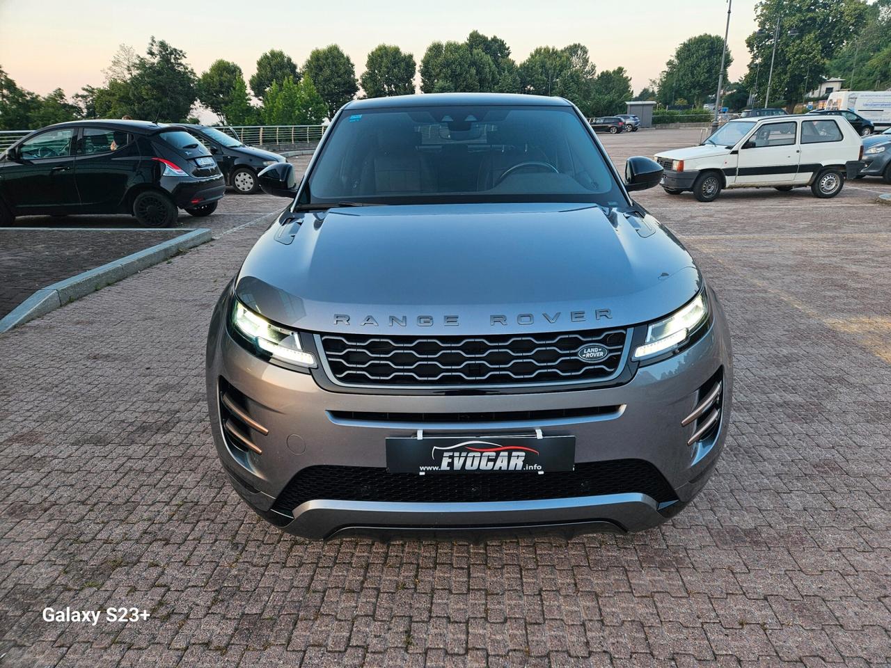 Range Rover Evoque HYBRID R-dynamic