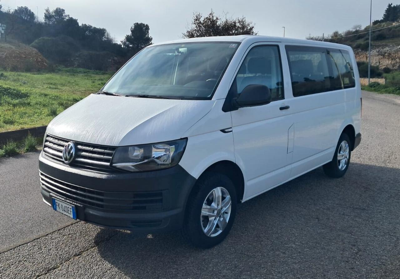 Volkswagen Caravelle 2.0 TDI DSG 9 posti (Iva Esposta)