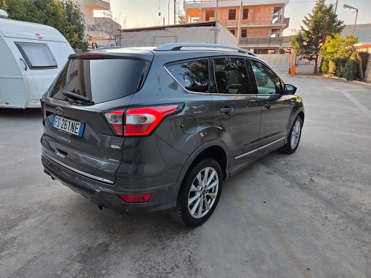 Ford Kuga 2.0 TDCI 150 CV S&S 4WD Powershift Vignale