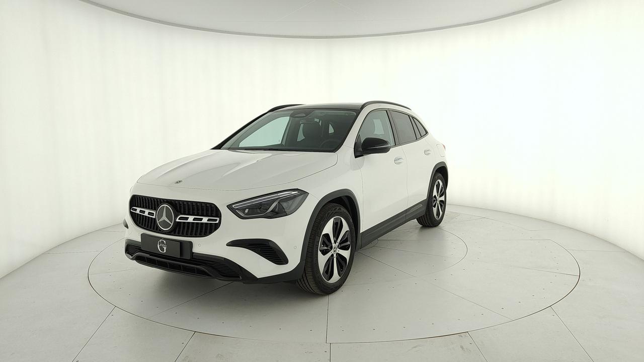 Mercedes-Benz GLA 200 d automatic