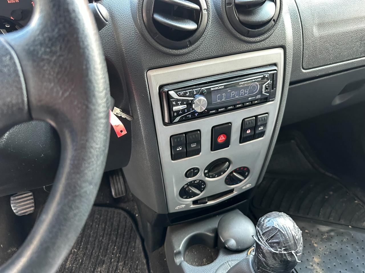 Dacia Logan MCV 1.6 7 posti (12 Rate)