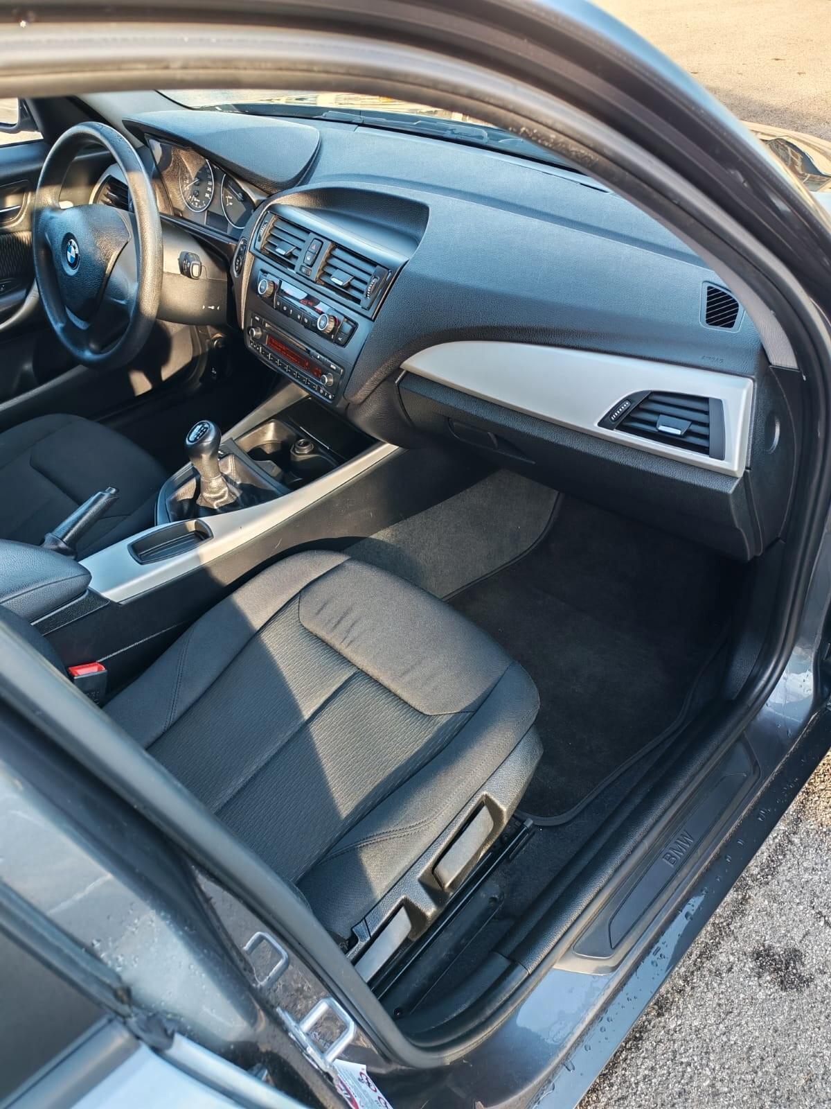 Bmw 116 116d 5p. Urban