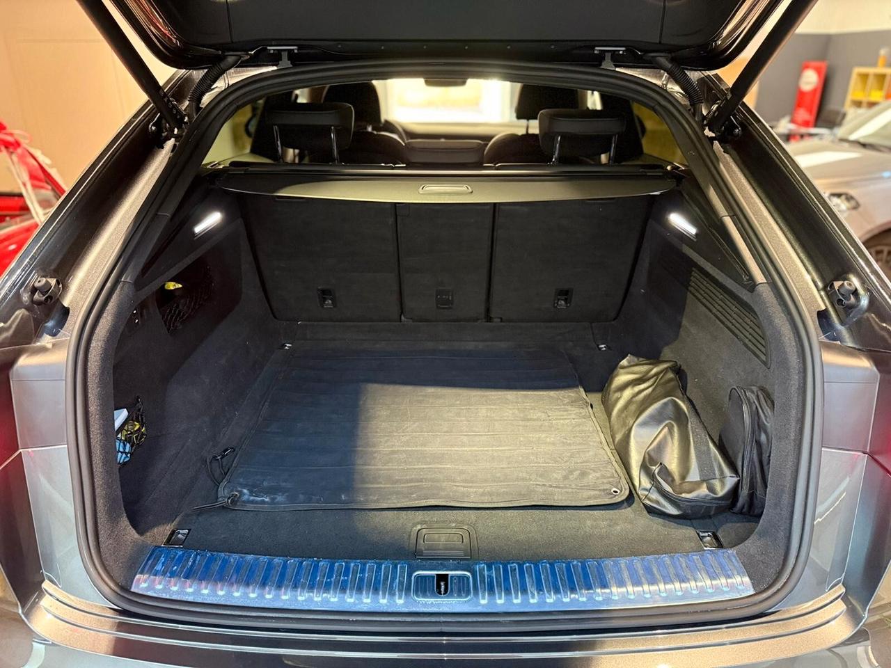 Audi Q8 45 TDI quattro tiptronic Sport