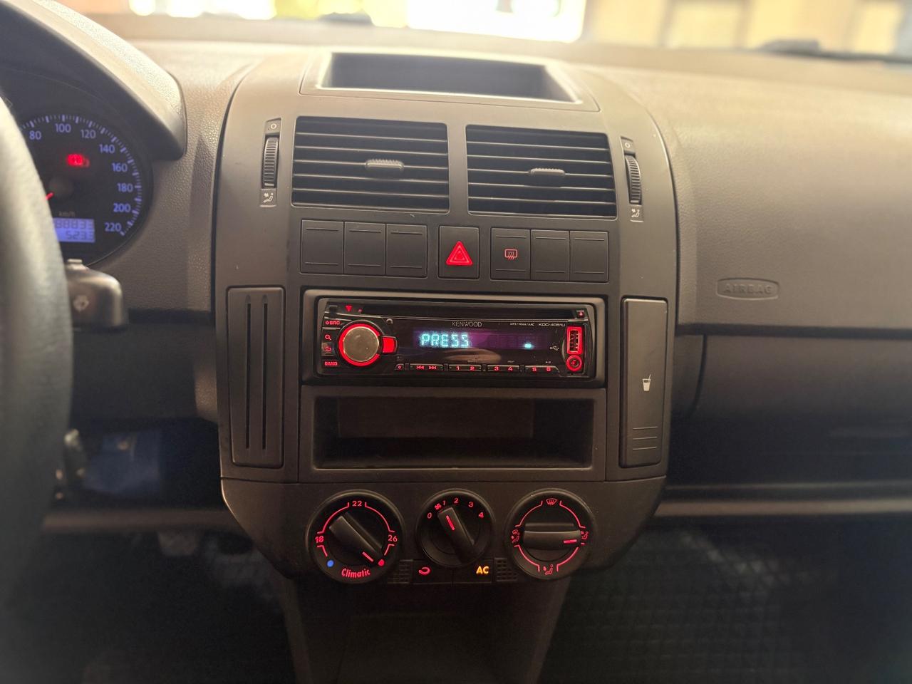 Volkswagen Polo 1.4/80CV 16V 5p. GPL Comfort.