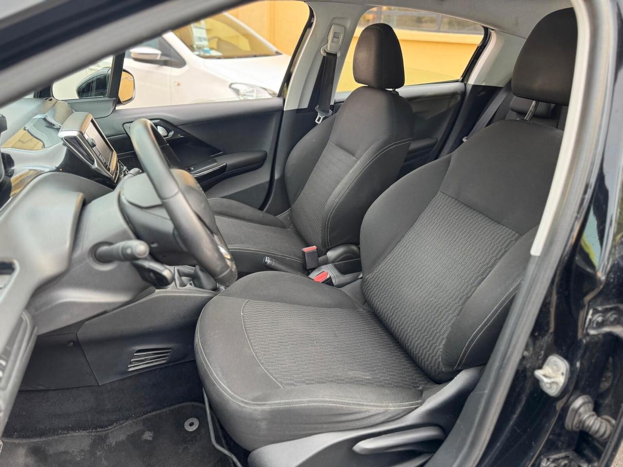 Peugeot 208 ANNO 2017 1.2 BENZINA 5 PORTE