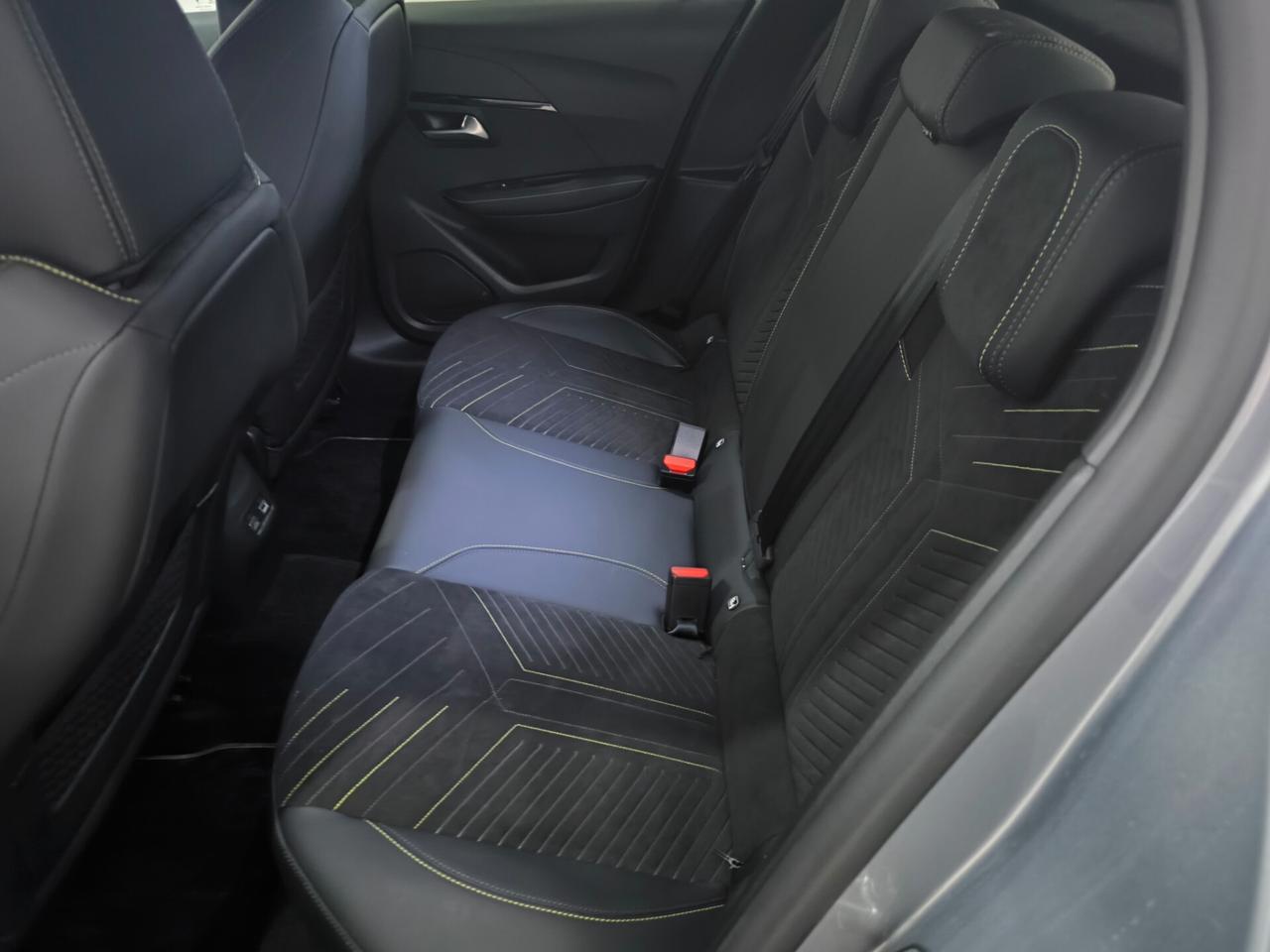Peugeot 208 Hybrid 145 e-DCS6 GT Exclusive