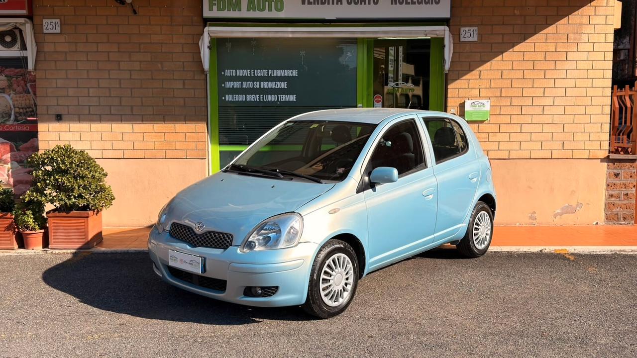 Toyota Yaris 1.0i 16V cat 5 porte Sol