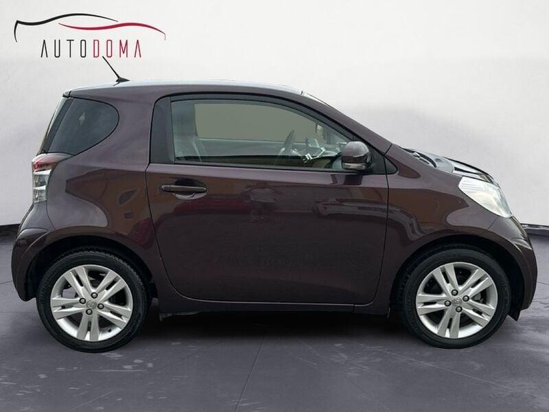 Toyota iQ 1.3 VVT-i Style CVT