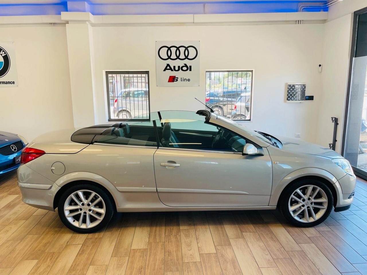 Opel Astra Cabrio TwinTop 1.9 Diesel 150CV Cosmo