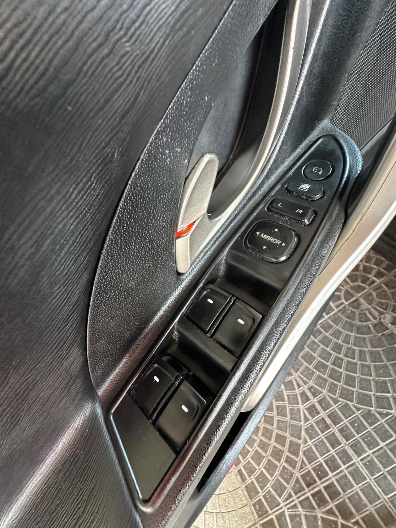 Mahindra XUV500 2.2 16V AWD W10