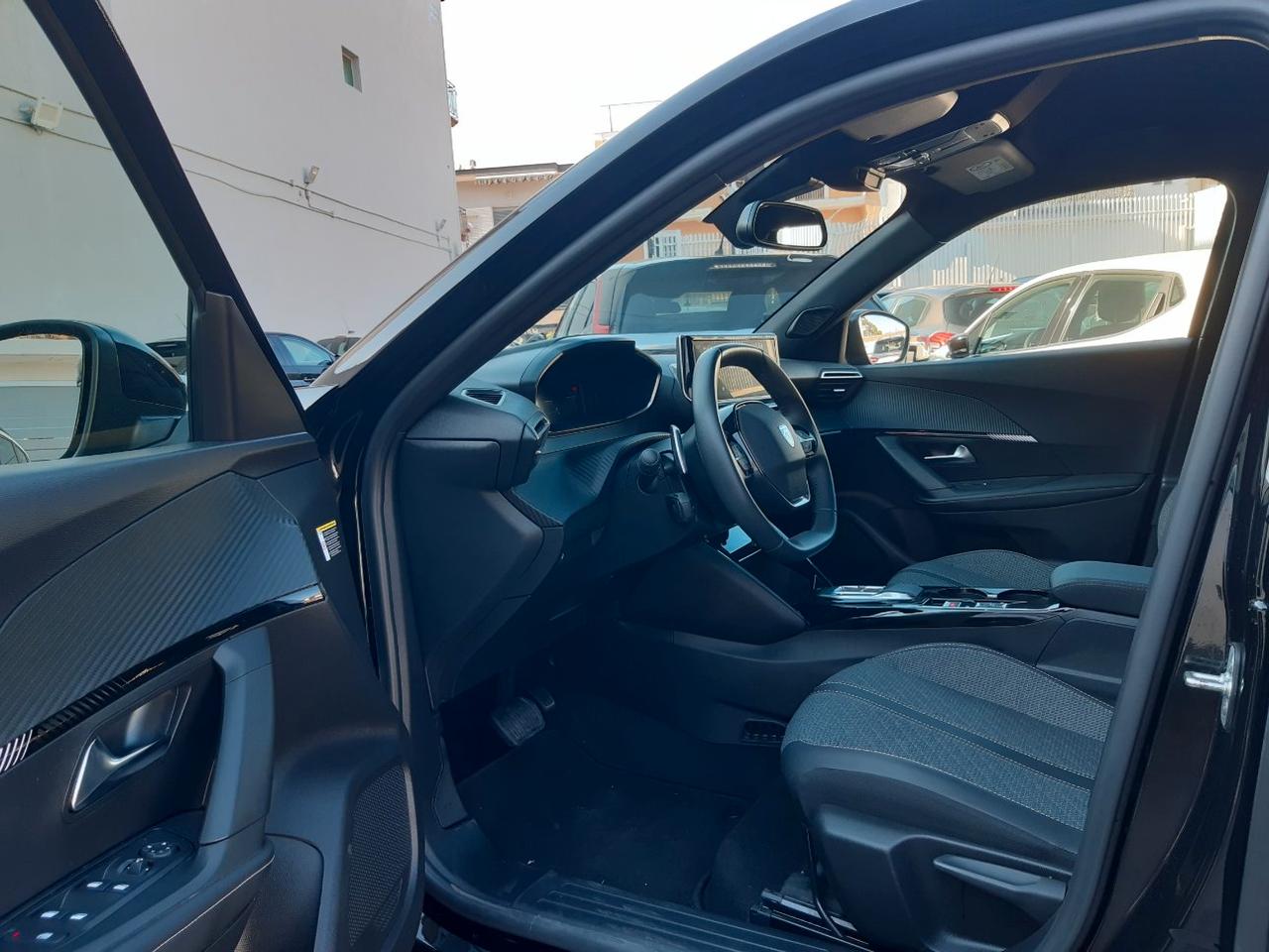 Peugeot 2008 2008 1.2 hybrid Active 136cv e-dcs6 gt