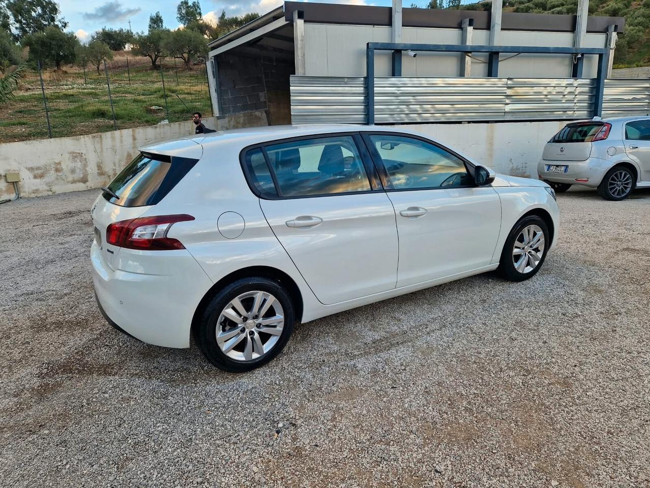 Peugeot 308 PureTech Turbo 110 S&S Active