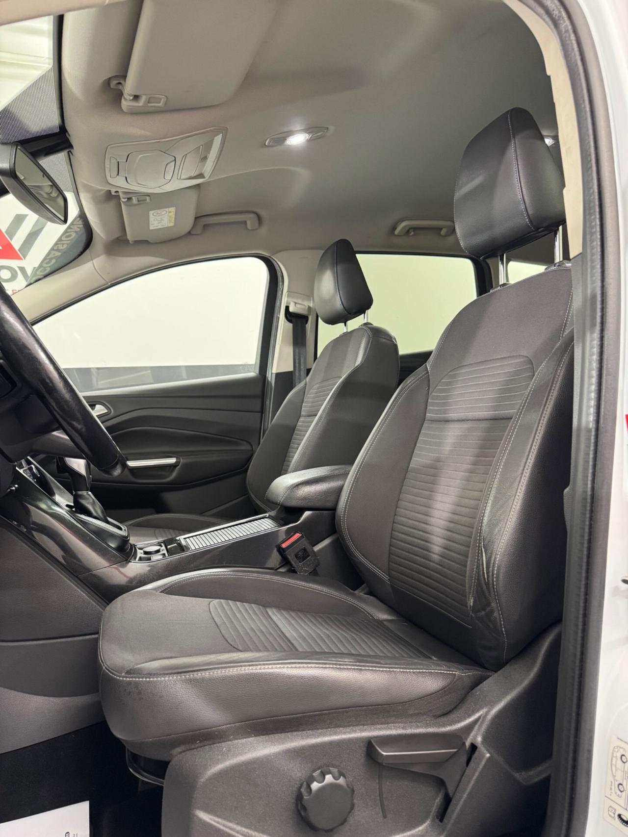 Ford Kuga 1.5 TDCI 120 CV S&S 2WD Powershift Titanium