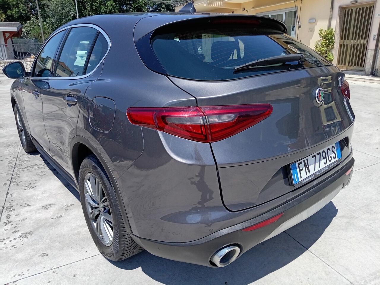 Alfa Romeo Stelvio 2.2JTDM 210 CV AT8 Q4 Executive FULL PELLE NAVI XENON