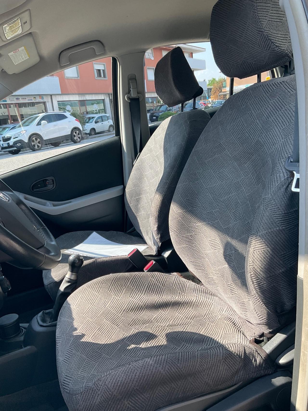 Toyota Yaris 1.0 5 porte Sol