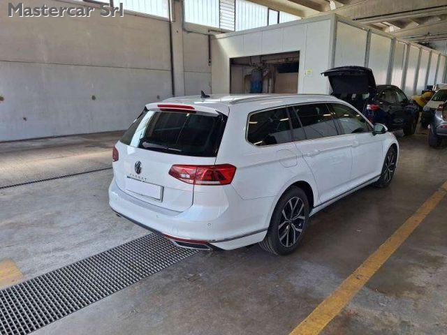 VOLKSWAGEN Passat Variant Passat Variant 2.0 tdi Executive 200cv dsg - GH430