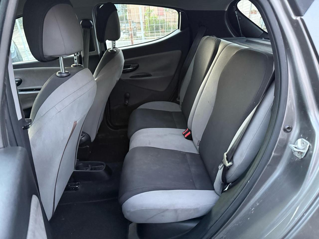 Lancia Ypsilon 1.2 69 CV 5 porte S&S Platinum