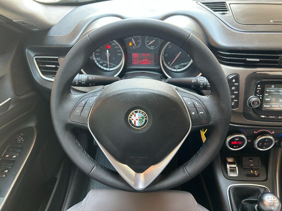 ALFA ROMEO - Giulietta - 1.6 JTDm-2 105 CV Distinctive