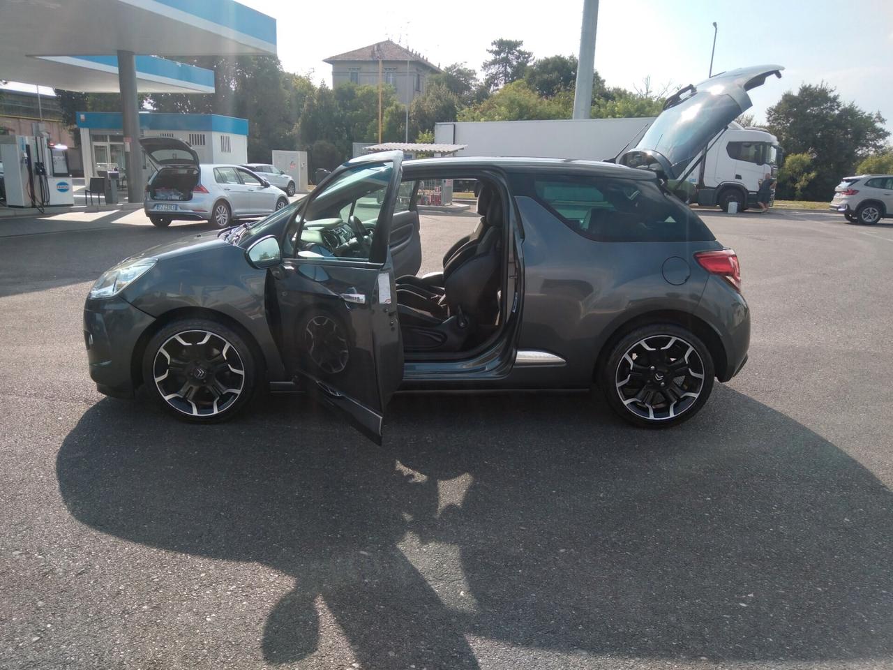 DS3 1.4 HDi 68cv sport-chic x neopatentati