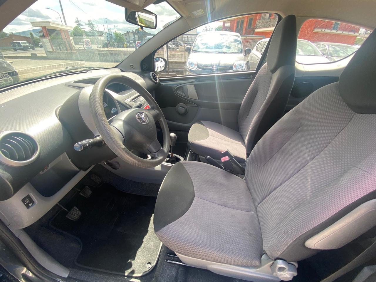 Toyota Aygo 1.0 12V VVT-i 3 porte Sol 68cv