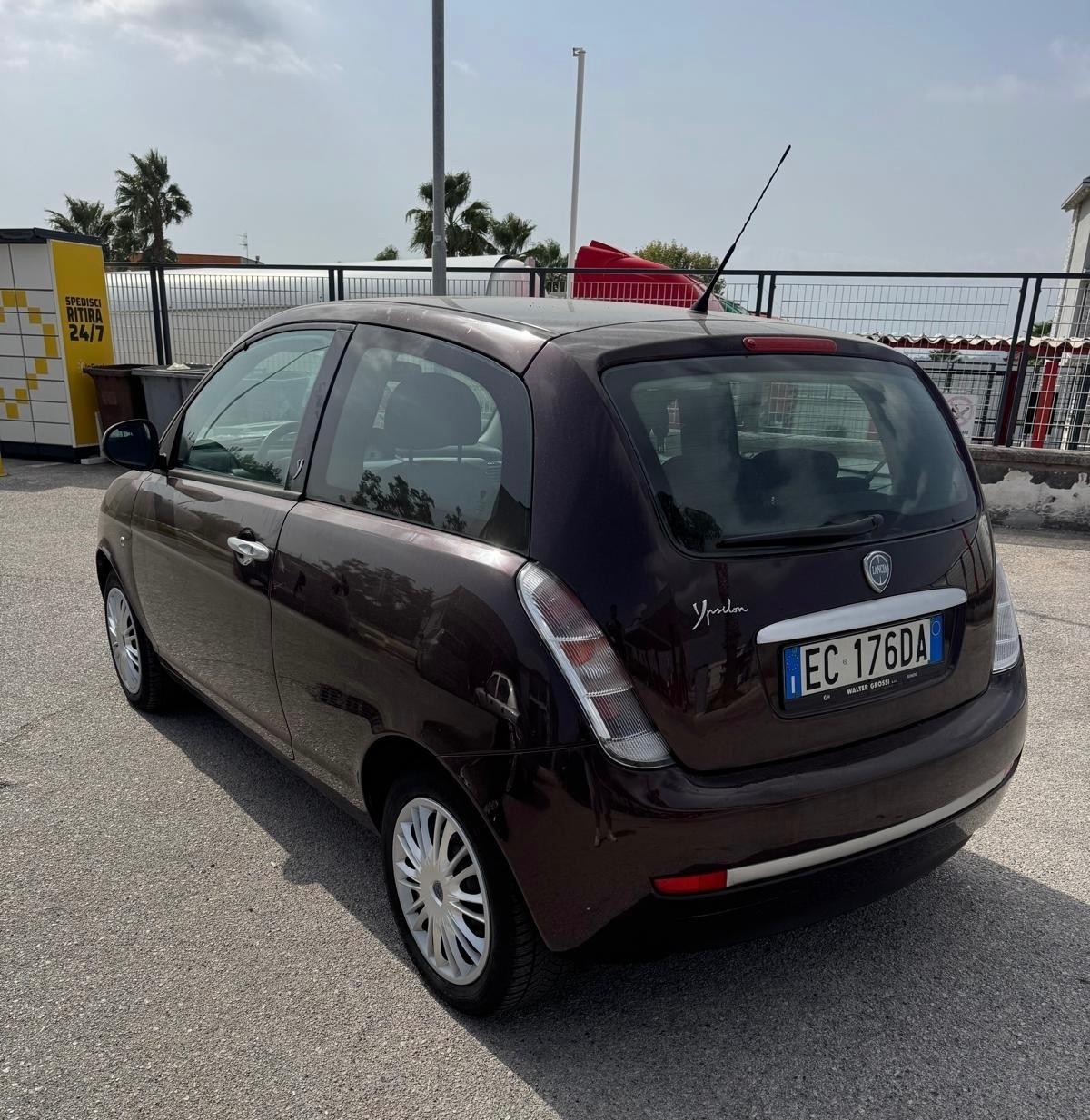 Lancia Ypsilon 1.3 MJT 75 CV