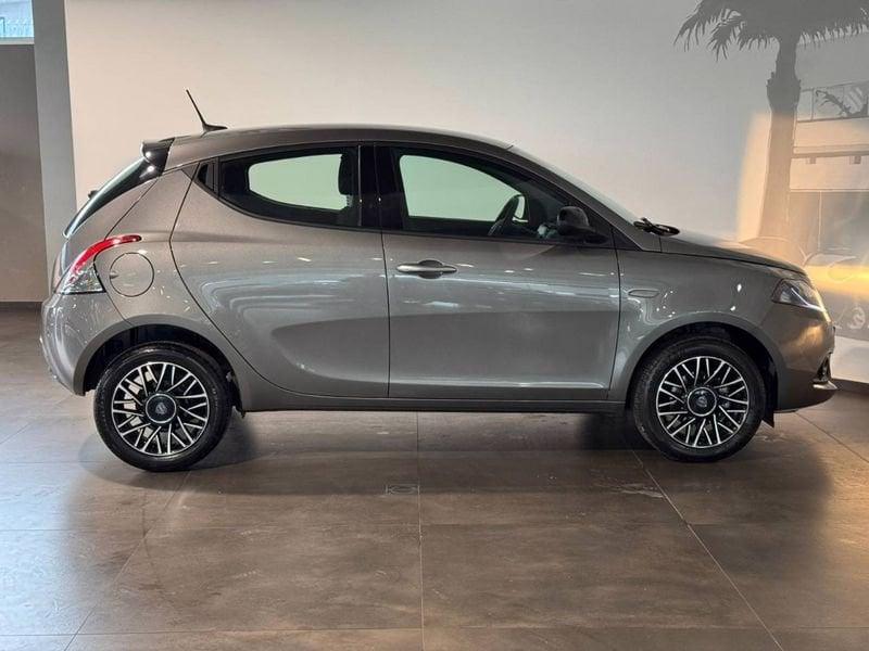Lancia Ypsilon 3ª serie 1.0 FireFly 5 porte S&S Hybrid Platino