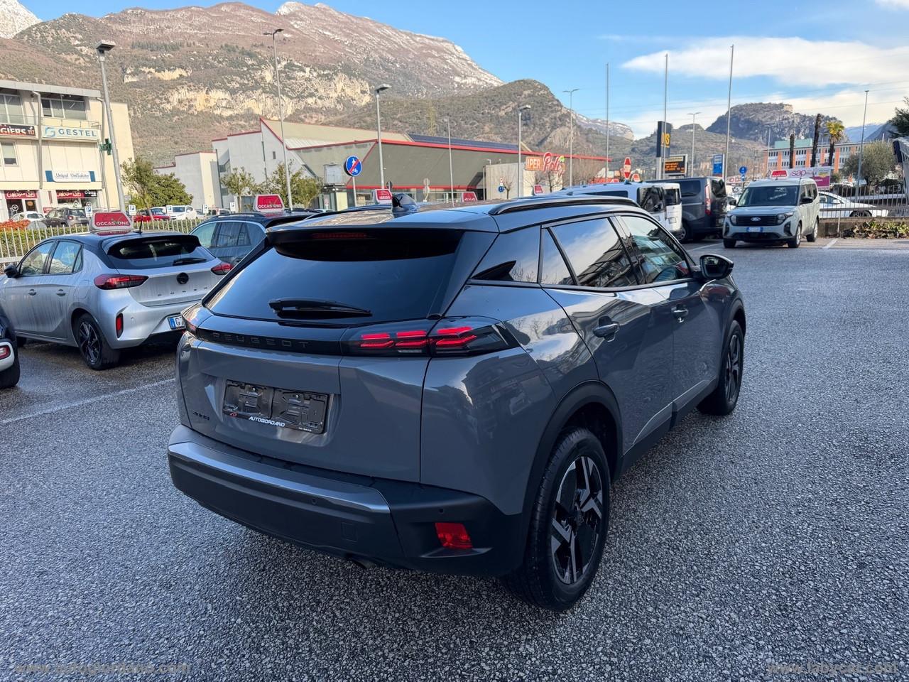 PEUGEOT 2008 PureTech 100 S&S Allure