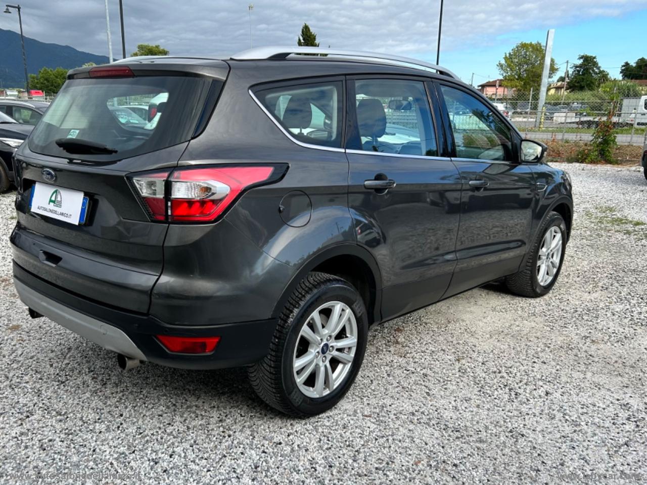 FORD Kuga 1.5 TDCI 120CV S&S 2WD ST-Line Bus.