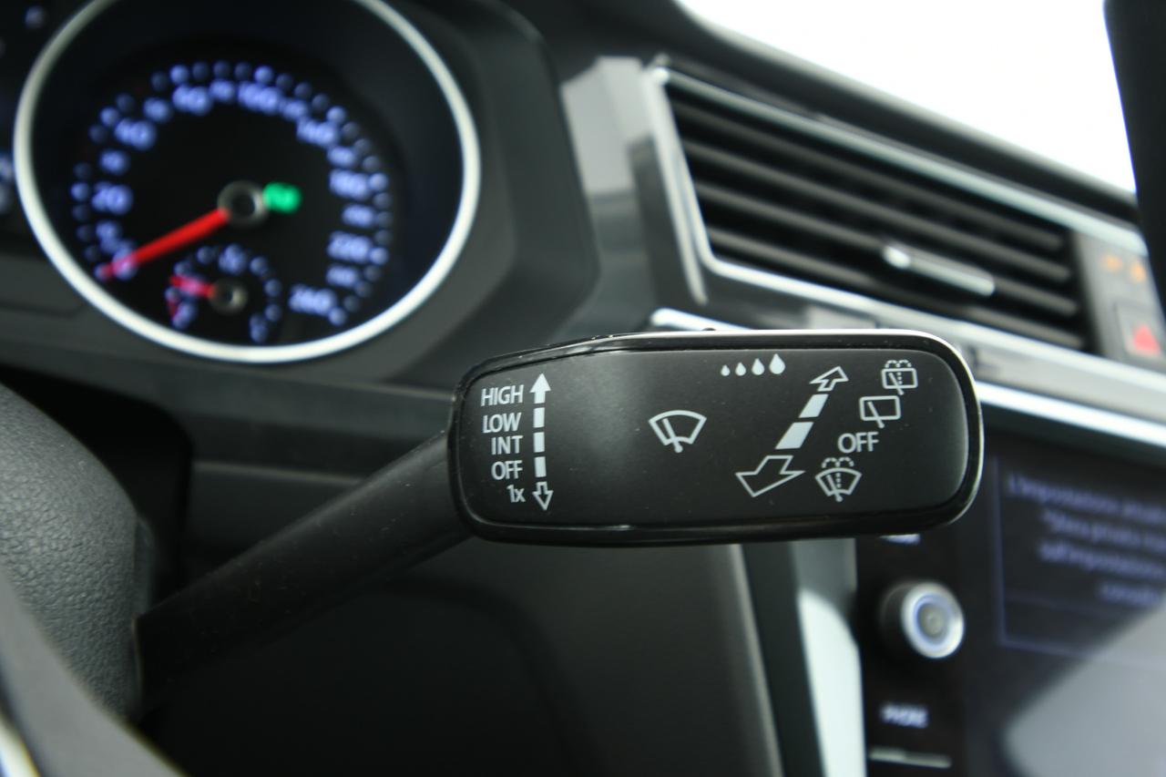 VOLKSWAGEN Tiguan 2.0 tdi Life 150cv dsg ACC+LED+C17"
