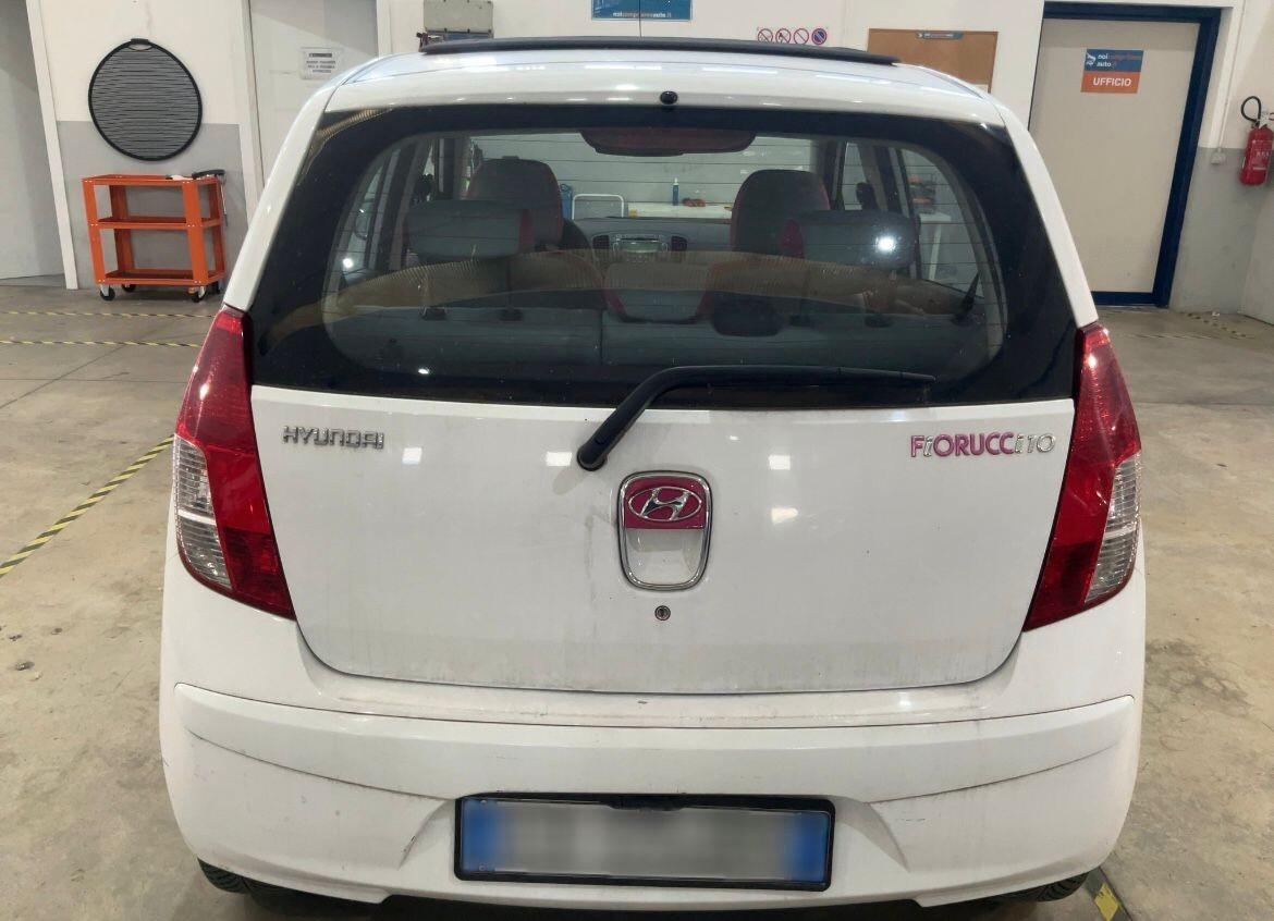 Hyundai i10 Fiorucci con tetto apribile 53.000km