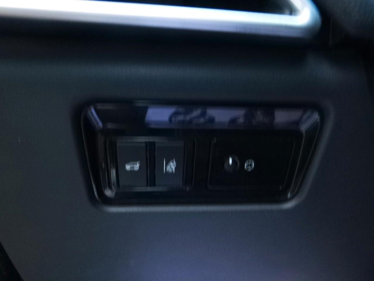 Jaguar F-Pace 2.0 D 180 CV AWD R-Sport