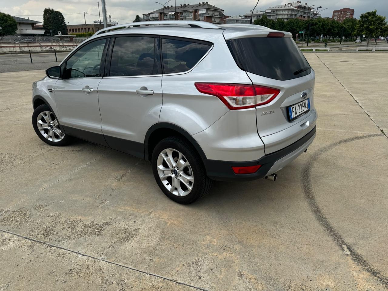 Ford Kuga 2.0 TDCI 150 CV S&S 4WD Powershift Titanium