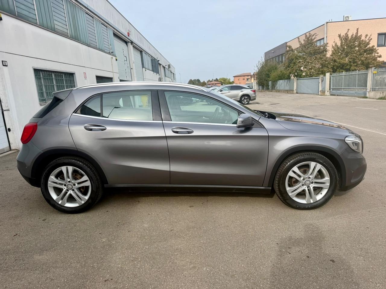 Mercedes GLA180d 197.000km 2016 euro6 neopatentati