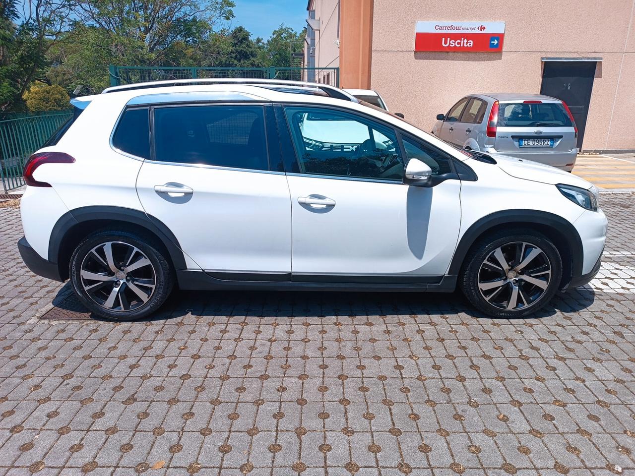 Peugeot 2008 PureTech Turbo 110 S&S Allure