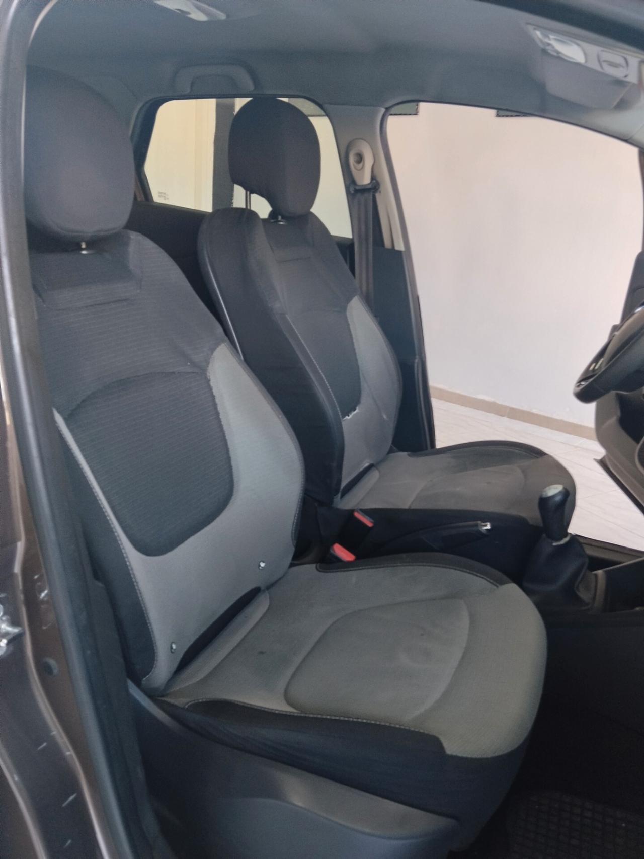 Renault Captur 1.5 diesel 2017 CON GARANZIA