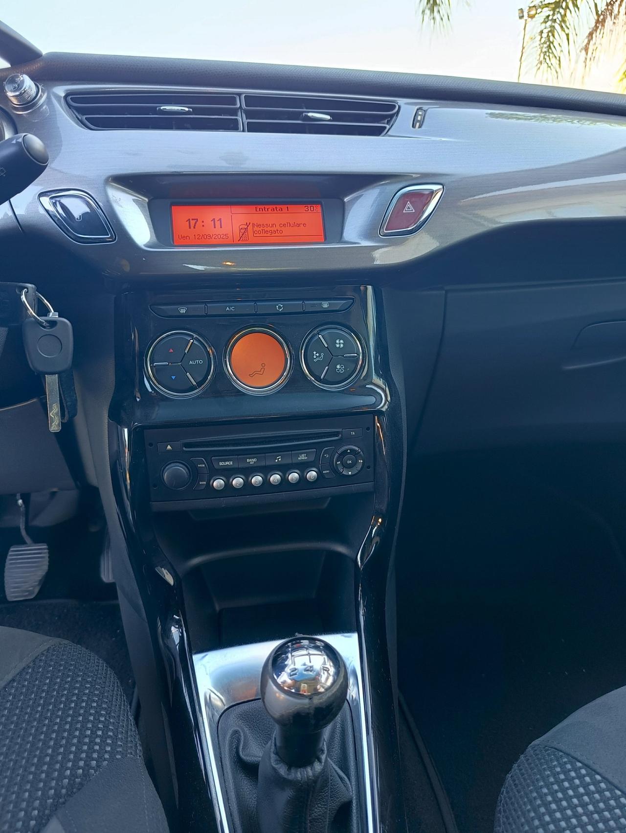 Citroen C3 1.2 VTi 82 Exclusive - 2013
