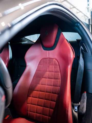 Ferrari Roma 3.9 F1 dct+FULL CARBON EXTERIOR+SCUDETTI+CERCHI 20' DIAMOND+DISPLAY PASSEGGERO+GARANZIA POWER FERRAR