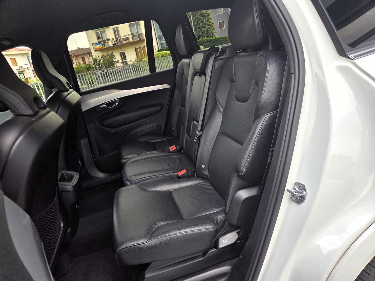 Volvo XC 90 XC90 D5 AWD Geartronic 7 posti Momentum