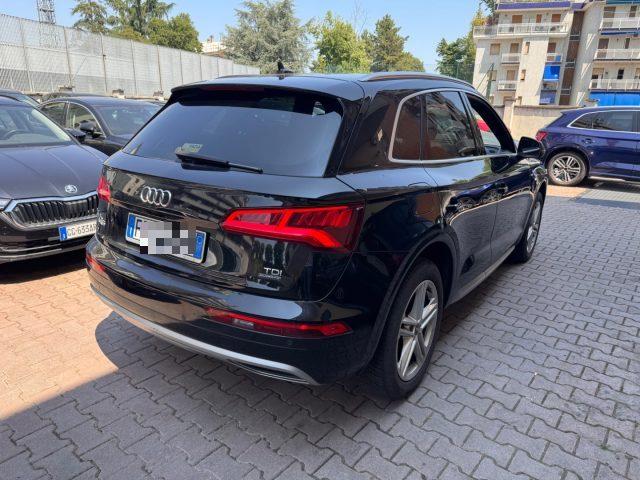 AUDI Q5 2.0 TDI quattro S tronic Business Sport