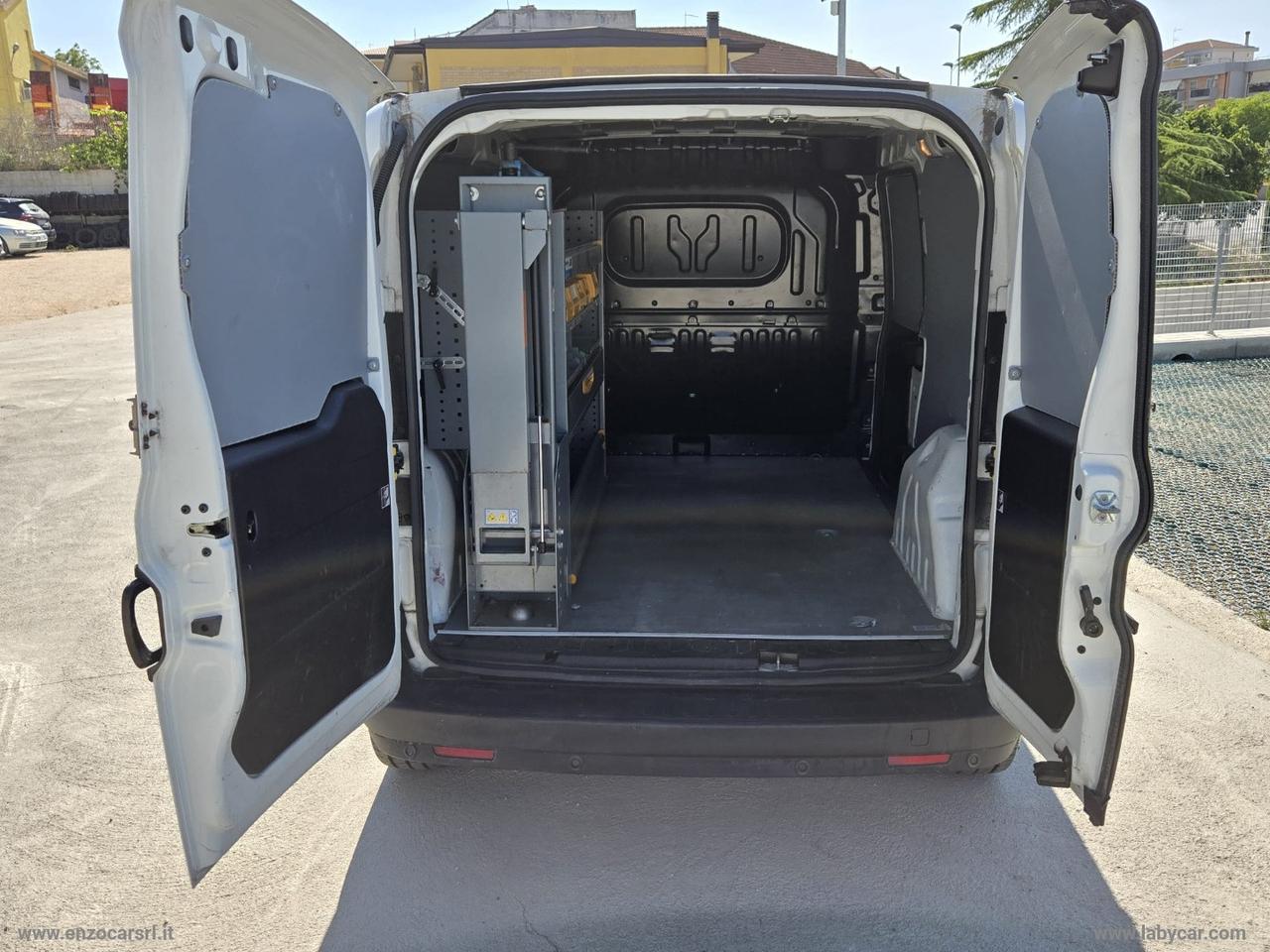 Doblò 1.6 MJT 120CV S&S Lounge Maxi