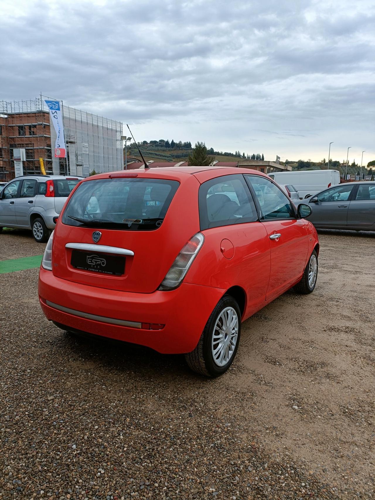 Lancia Ypsilon 1.2 Versus