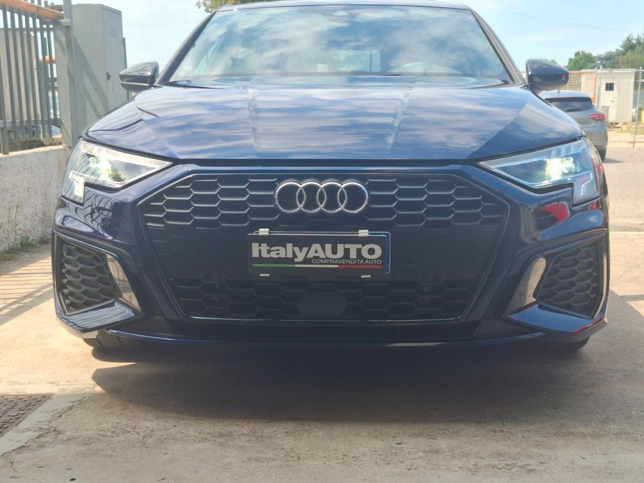 Audi A3 allstreet 35 TFSI S tronic Identity Contrast