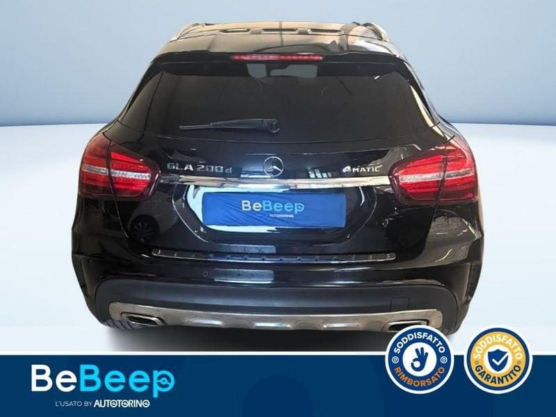 Mercedes-Benz GLA 200 D PREMIUM 4MATIC AUTO