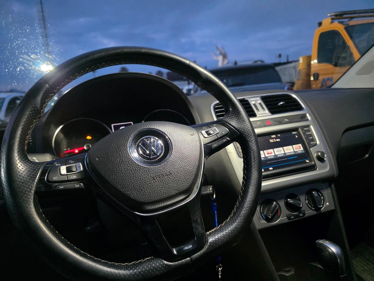 Volkswagen Polo CROSS DSG AUTOMATICA