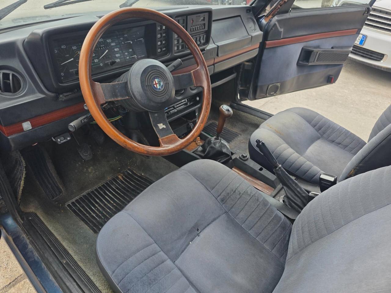 Alfa Romeo Alfetta 2.0