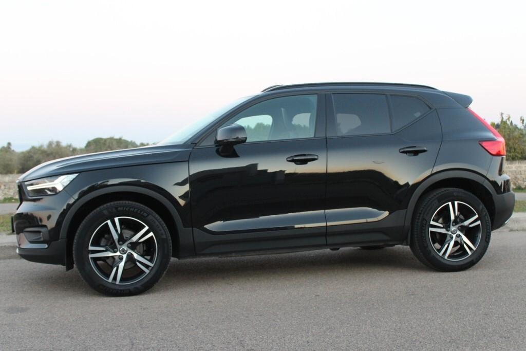 Volvo XC40 D3 Aut. R-Design *TETTO *360 CAMERA