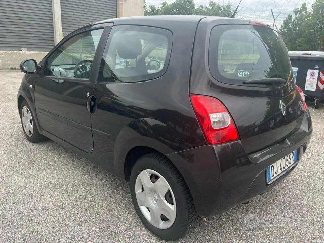 RENAULT Twingo 1.2 16V Initiale