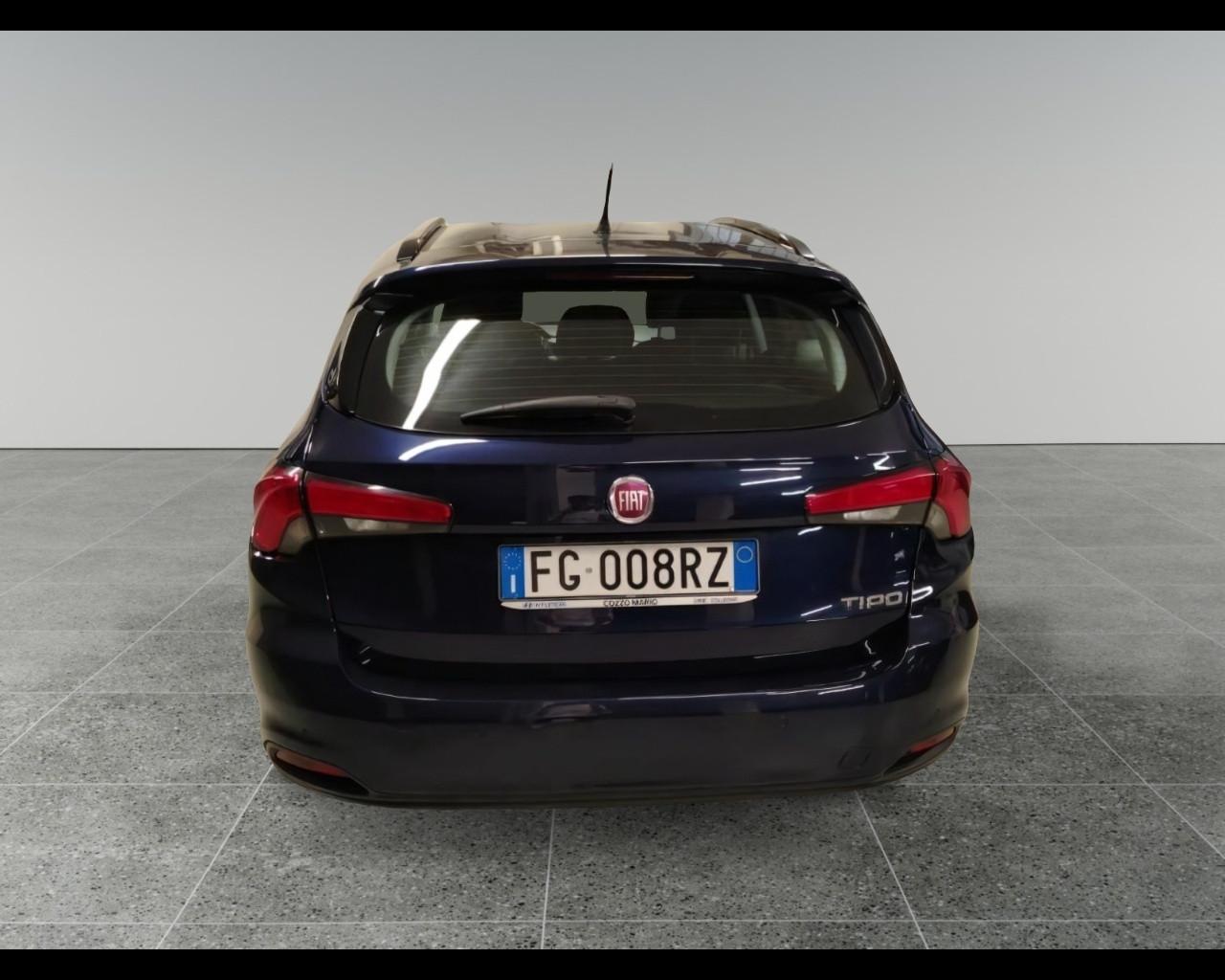 FIAT Tipo (2015-->) - Tipo 1.6 Mjt S&S SW Lounge