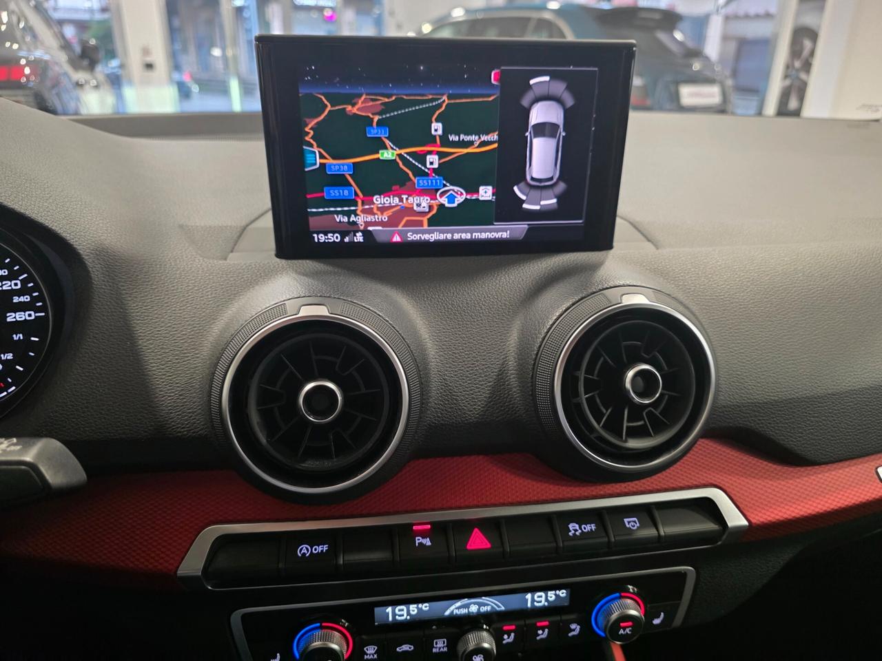 Audi Q2 30 TDI S tronic Business Design